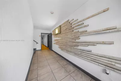 2615 Collins Ave #21, Miami Beach, FL 33140 - Photo 5