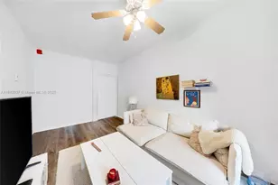 2615 Collins Ave, Miami Beach, FL 33140 - Photo 17