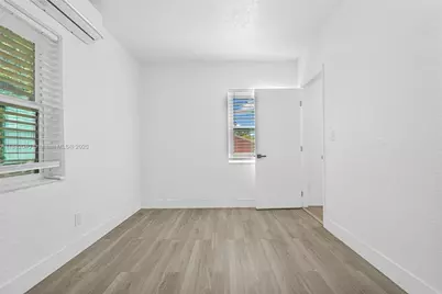 1090 NW 77th St, Miami, FL 33150 - Photo 43