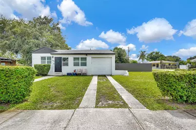 1090 NW 77th St, Miami, FL 33150 - Photo 7