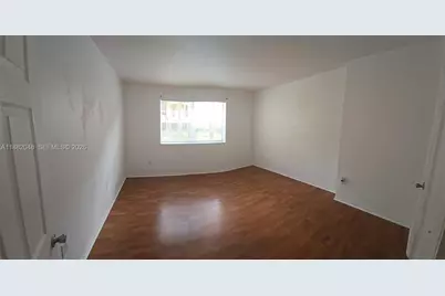 215 SW 117th Ter #14104, Pembroke Pines, FL 33025 - Photo 7