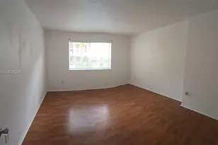 215 SW 117th Terrace, Pembroke Pines, FL 33025 - Photo 7