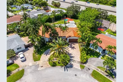 21000 NE 18th Ct, Miami, FL 33179 - Photo 47