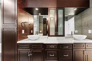 21000 NE 18th Ct, Miami, FL 33179 - Photo 35