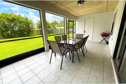 722 SE Thanksgiving Ave, Port Saint Lucie, FL 34984 - Photo 35