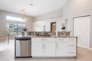 10337 NW 53rd Ct, Coral Springs, FL 33076 - Photo 11
