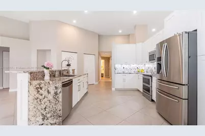 10337 NW 53rd Ct, Coral Springs, FL 33076 - Photo 9