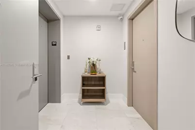 488 NE 18th St #1508, Miami, FL 33132 - Photo 3