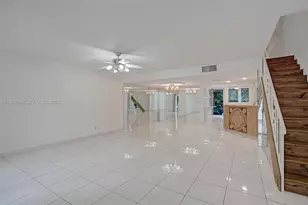 2220 NE 11th St, Hallandale Beach, FL 33009 - Photo 33