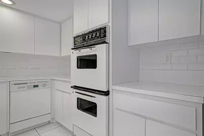2220 NE 11th St, Hallandale Beach, FL 33009 - Photo 45
