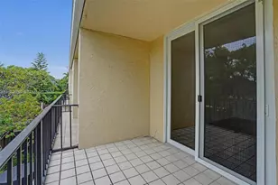 2220 NE 11th St, Hallandale Beach, FL 33009 - Photo 27