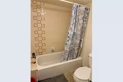 2401 Collins Ave #611, Miami Beach, FL 33140 - Photo 27