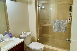 2401 Collins Ave, Miami Beach, FL 33140 - Photo 11