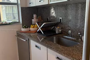 1600 Michigan Ave, Miami Beach, FL 33139 - Photo 9