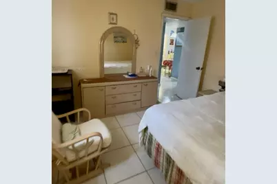 415 NE 2nd St #202, Hallandale Beach, FL 33009 - Photo 17