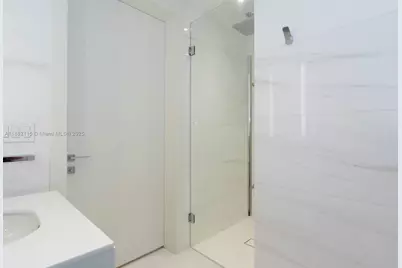 300 Biscayne Blvd Way #3503, Miami, FL 33131 - Photo 39