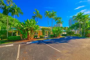 3217 NE 7th Pl, Pompano Beach, FL 33062 - Photo 1