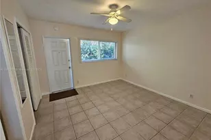 3217 NE 7th Pl, Pompano Beach, FL 33062 - Photo 17