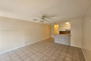 3217 NE 7th Pl, Pompano Beach, FL 33062 - Photo 7