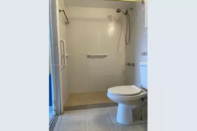 245 18th St #703, Miami Beach, FL 33139 - Photo 17