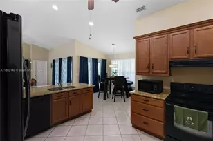 112 SW 34th St, Cape Coral, FL 33914 - Photo 13