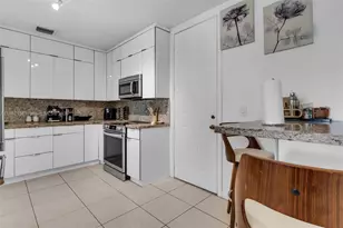 22766 SW 89th Pl, Cutler Bay, FL 33190 - Photo 11