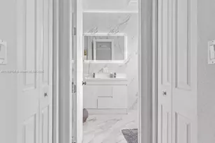 22766 SW 89th Pl, Cutler Bay, FL 33190 - Photo 23