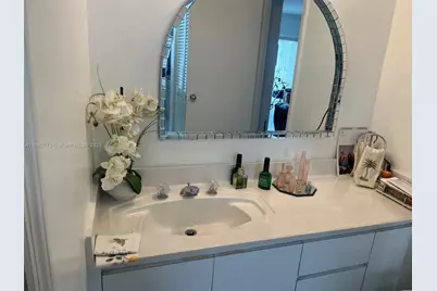 300 Bayview Dr #1109, Sunny Isles Beach, FL 33160 - Photo 15