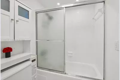 1345 West Avenue #304, Miami Beach, FL 33139 - Photo 17