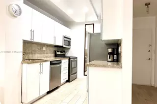 1130 11th St, Miami Beach, FL 33139 - Photo 3