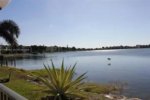 112 Lake Emerald Dr, Oakland Park, FL 33309 - Photo 33