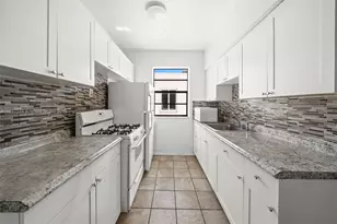 7320 Carlyle Ave, Miami Beach, FL 33141 - Photo 7
