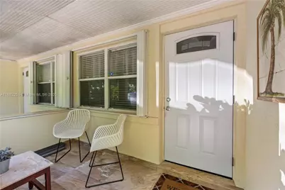 2530 SW 27th St, Miami, FL 33133 - Photo 3