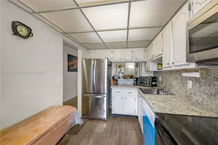 400 SE 10th St, Deerfield Beach, FL 33441 - Photo 7