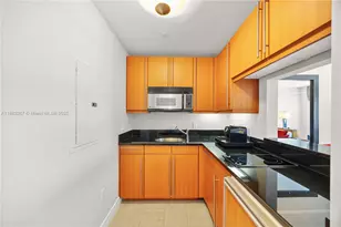 1435 Brickell Ave, Miami, FL 33131 - Photo 11