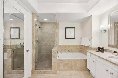1435 Brickell Ave #3203, Miami, FL 33131 - Photo 5