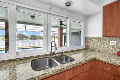 6757 Rose Dr, Miramar, FL 33023 - Photo 23
