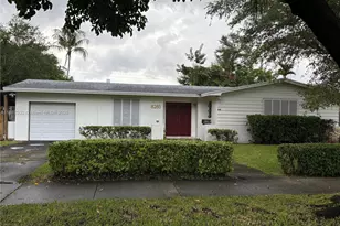 8285 SW 104th St, Miami, FL 33156 - Photo 1