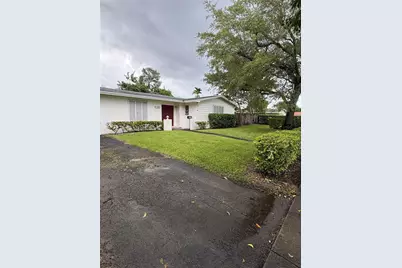 8285 SW 104th St, Miami, FL 33156 - Photo 5