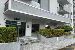1301 NE 7th St, Hallandale Beach, FL 33009 - Photo 11
