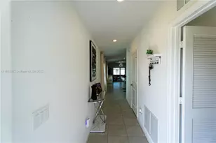 6172 NW Sweetwood Dr, Port Saint Lucie, FL 34987 - Photo 5