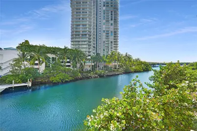 250 S Sunny Isles Blvd #TH-207, Sunny Isles Beach, FL 33160 - Photo 9