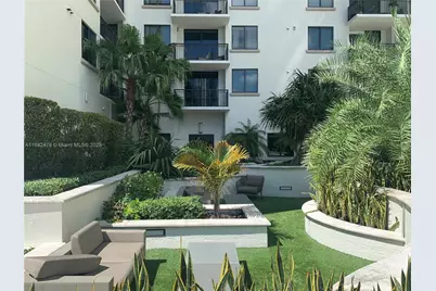 999 SW 1st Ave #1703, Miami, FL 33130 - Photo 17