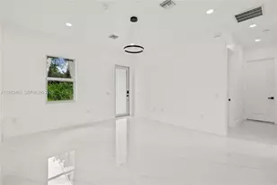 936 Anthony E, Lehigh Acres, FL 33974 - Photo 9