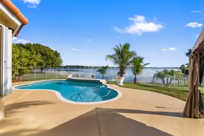 2339 NW 195th Ave #2339, Pembroke Pines, FL 33029 - Photo 5