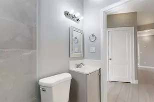 433 NW 25th Ave, Miami, FL 33125 - Photo 13