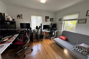 2270 SW 24th St, Miami, FL 33145 - Photo 15