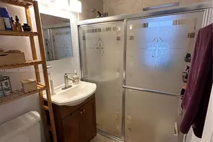 2270 SW 24th St, Miami, FL 33145 - Photo 13