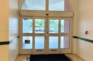 1351 NE Miami Gardens Dr, Miami, FL 33179 - Photo 3