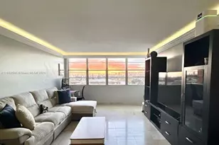 1351 NE Miami Gardens Dr, Miami, FL 33179 - Photo 11